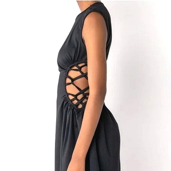 Black Maxidress With Sides Maxidress - Picture 2 of 3